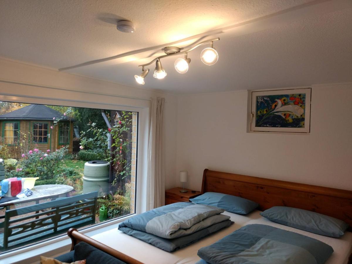 Ruhige, Gemuetliche 1-Zimmer Gartenwohnung Fuer 2 Erwachsene Lubeck Exterior photo